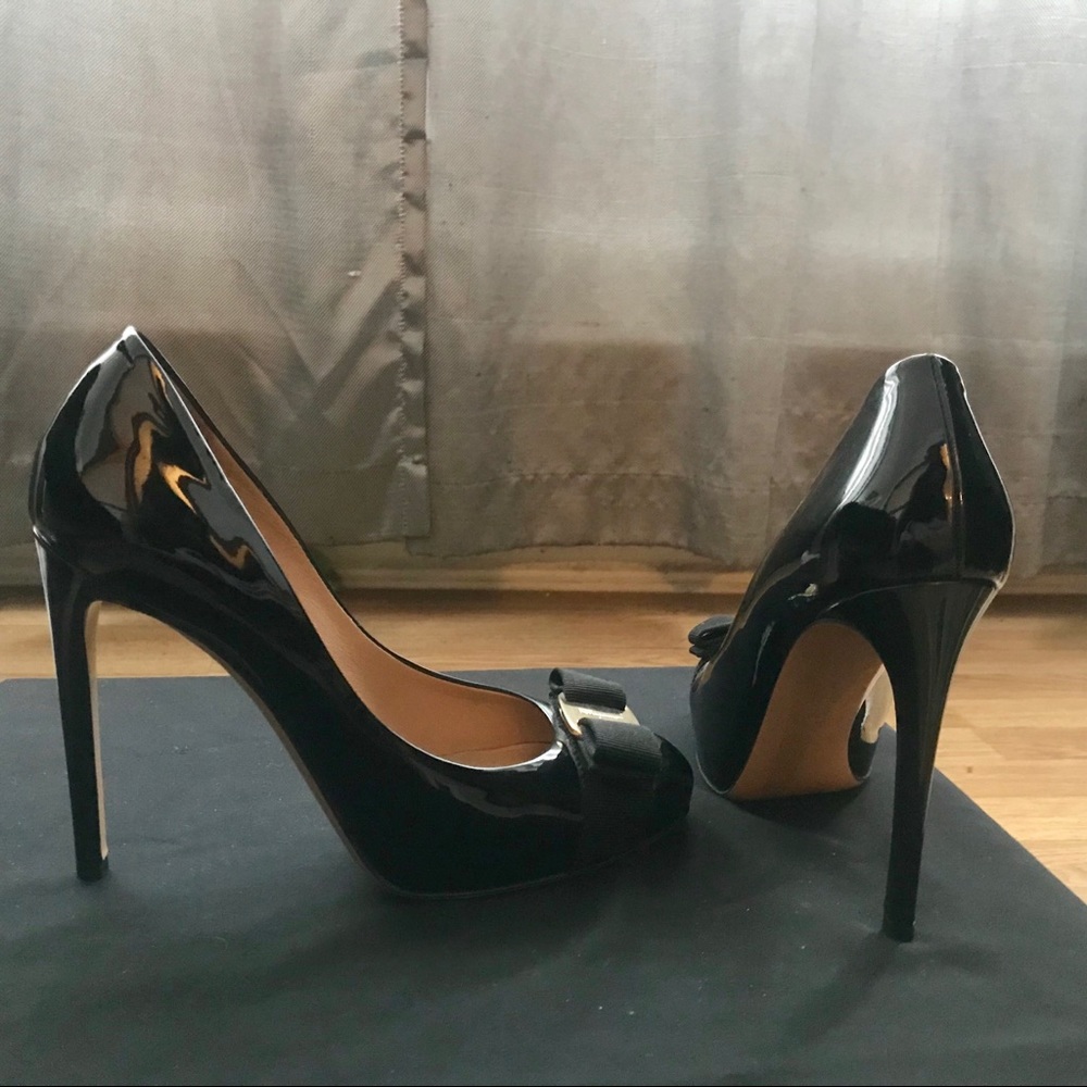 BLACK FRIDAY 💥 Authentic Black Ferragamo Heels